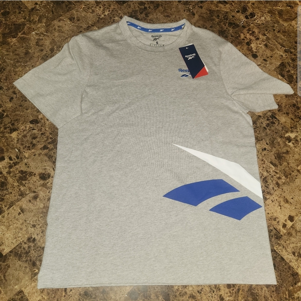 Reebok Mens Gray And Blue Tshirt Small
